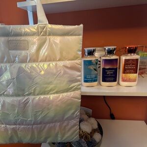 BATH & BODY WORKS Bundle Set of 3 w/carry bag(NWOT)